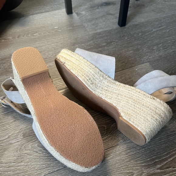 Dolce Vita Espadrille Gray Suede Wedge / Platform Sandals with Ankle Strap NWOT - Picture 2 of 9